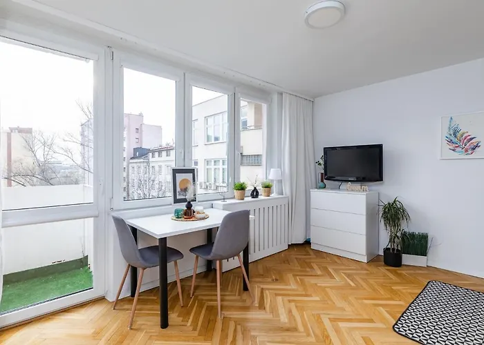 Superapart Zelazna 83-85